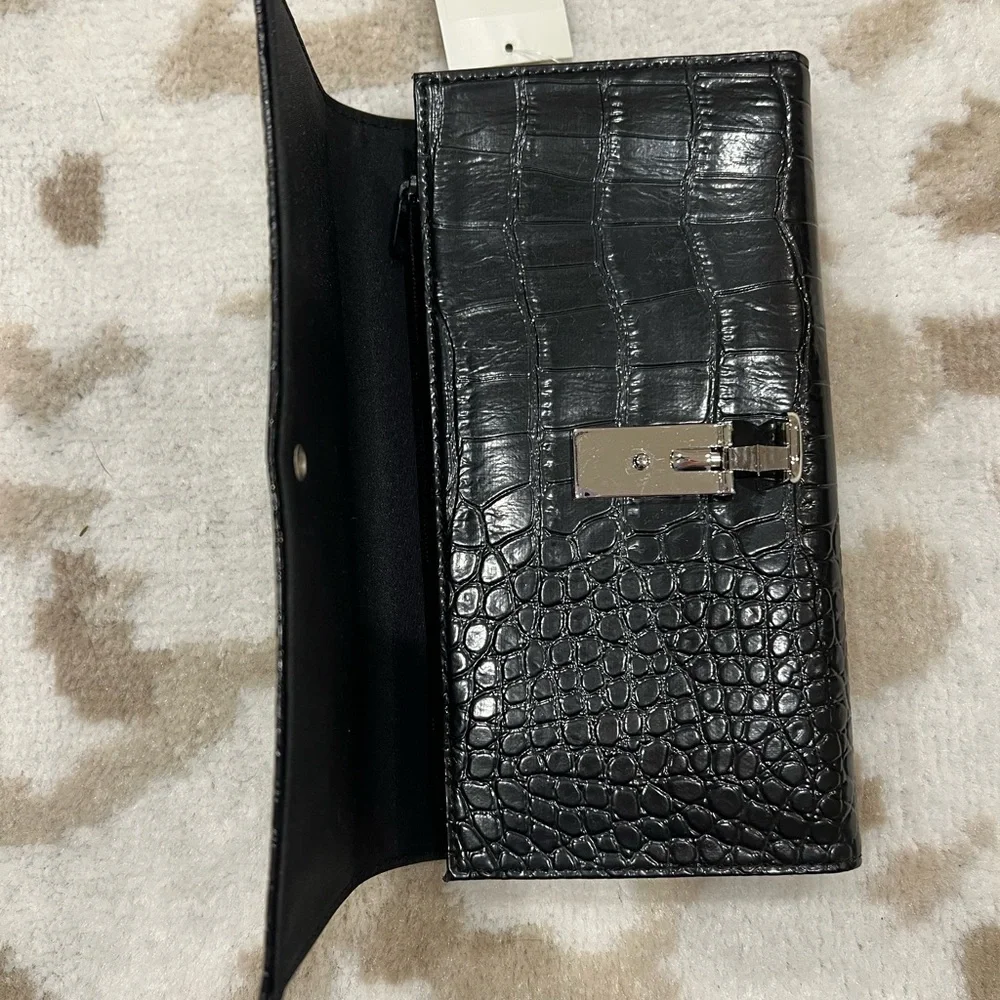 Liz Claiborne Faux Snakeskin Wallet- NWT
